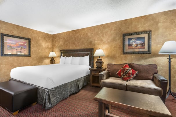 1 King Bed with Living Room