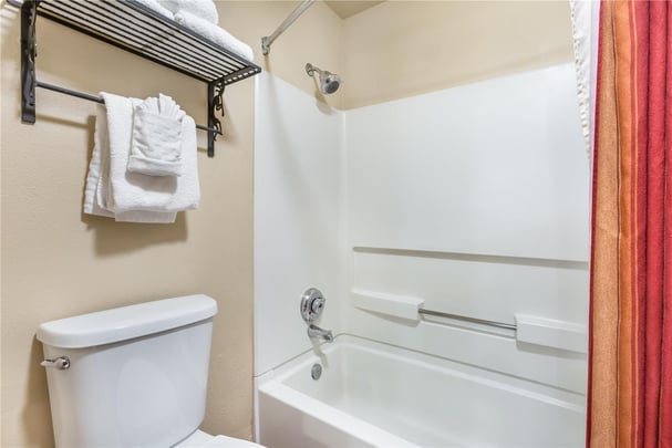 Suite - 1 King Bed with 2 Rooms