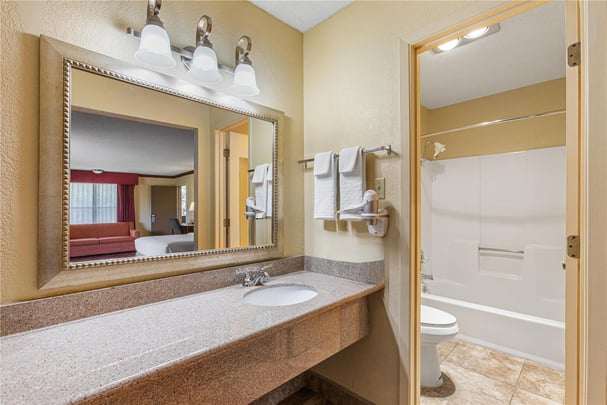 Suite - 1 King Bed w/ Balcony