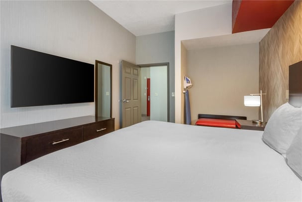 Suite - ADA King Bed