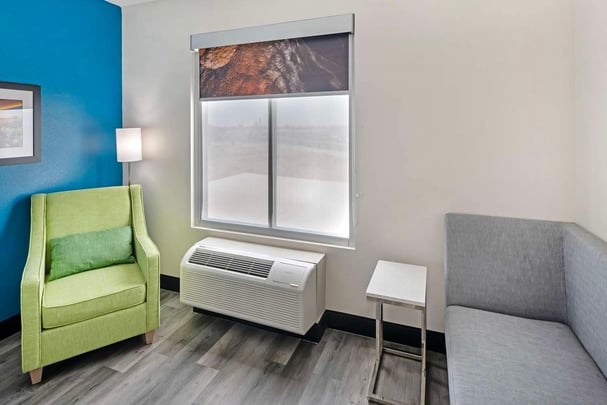 Double Queen Kitchenette