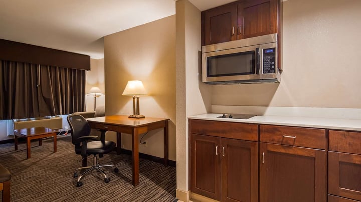 King Kitchenette Suite