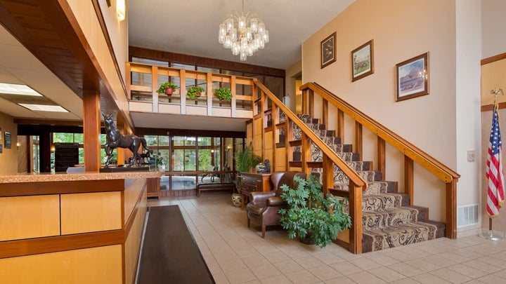 Welcome to the Best Western Clifton Park!!