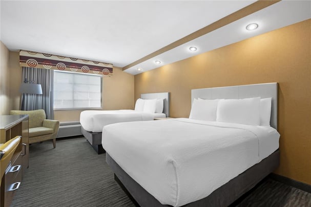 2 Queen Bed Room