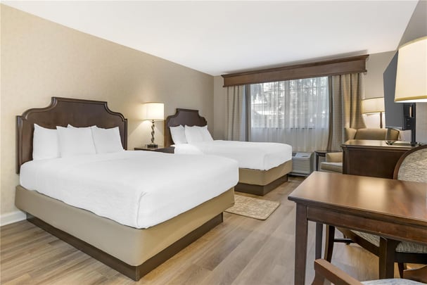 2 Queen Bed Room