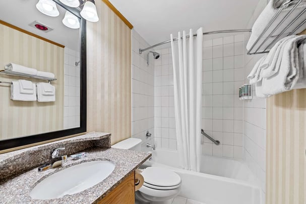 2 Queen Interior (2352133)