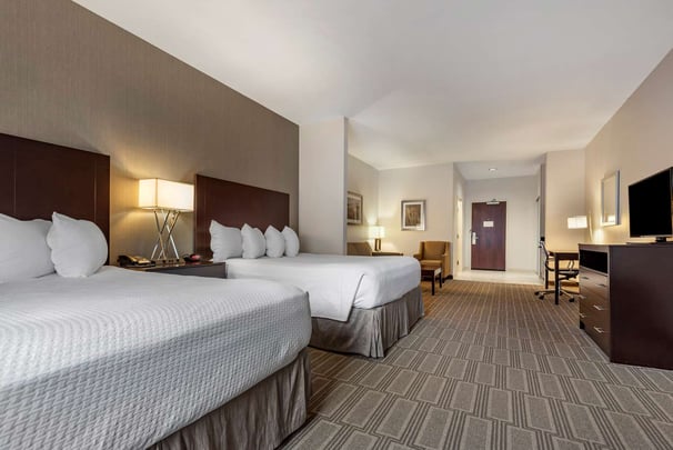 2 Queen Bed Spacious