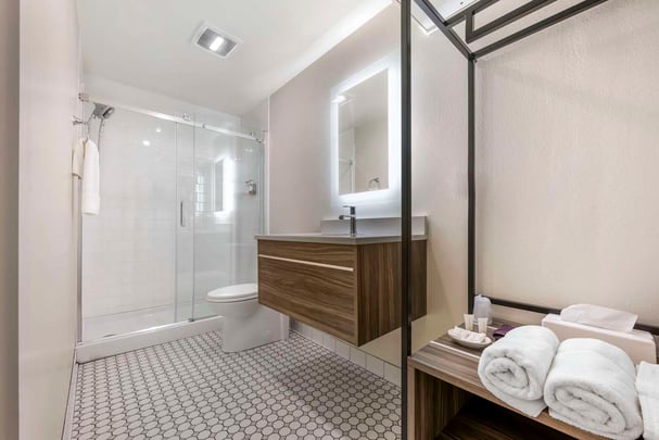 Double Bedroom Bathroom