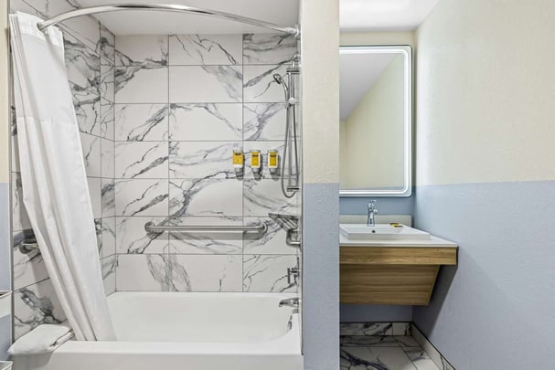 Accessible 2 Queen Suite