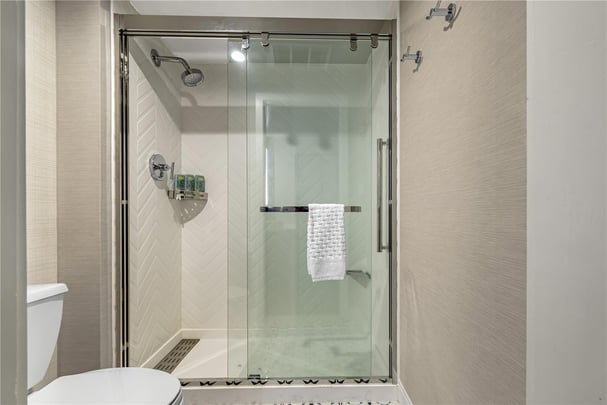 2 Queen Bed Room River View