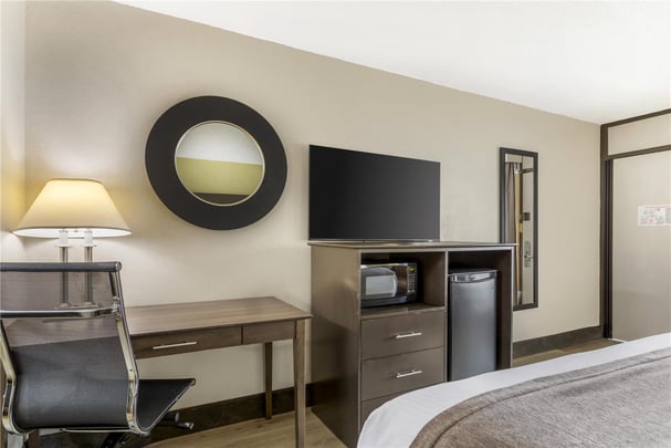 BW Asheville NC KNSM