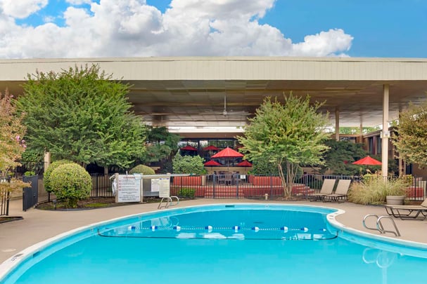 BW Burlington NC Pool