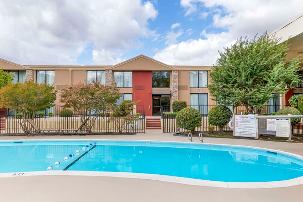 BW Burlington NC Pool