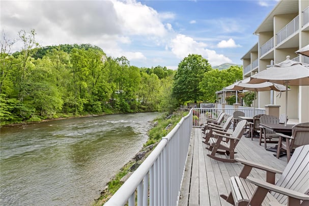 BW Dillsboro NC Patio