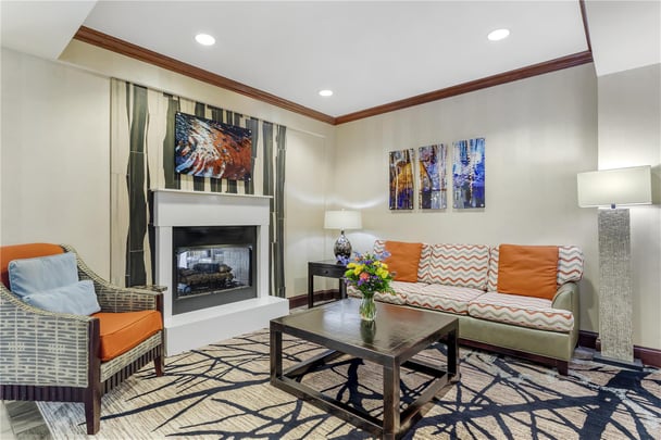 BW Dillsboro NC Lobby