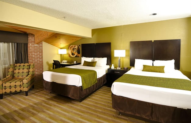 Four Queen Family Room