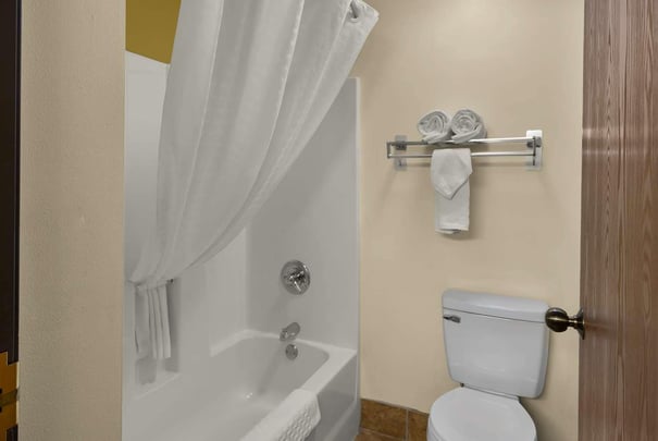Guestroom Bathroom
