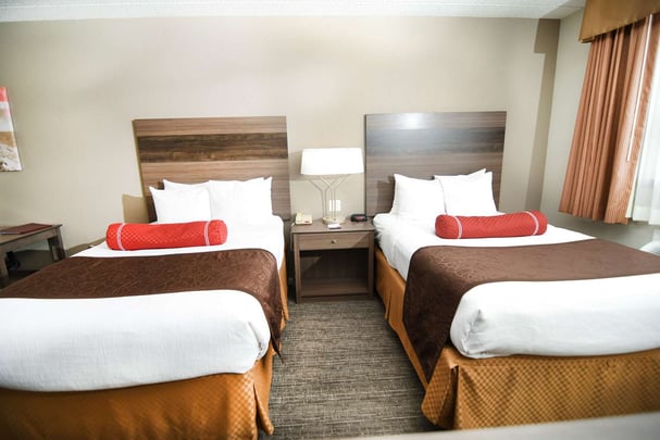 4 beds 2 Bedroom Suite