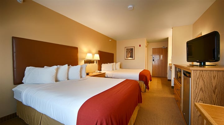 Guest Room with Two Queen Beds