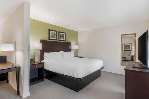 North End King Suite