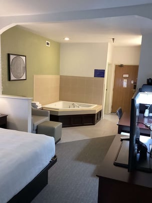 King Whirlpool Suite