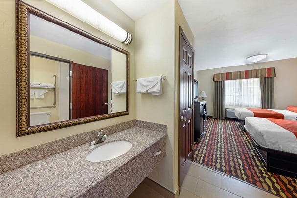 ADA Double Queen Suite