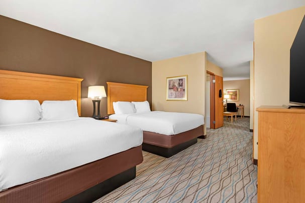 Two Queen Beds Suite