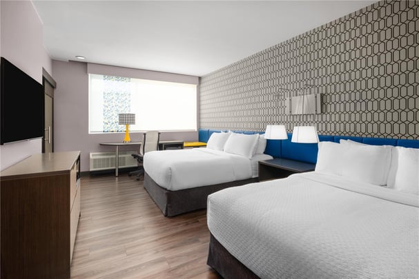 ADA Two Queen Bathtub