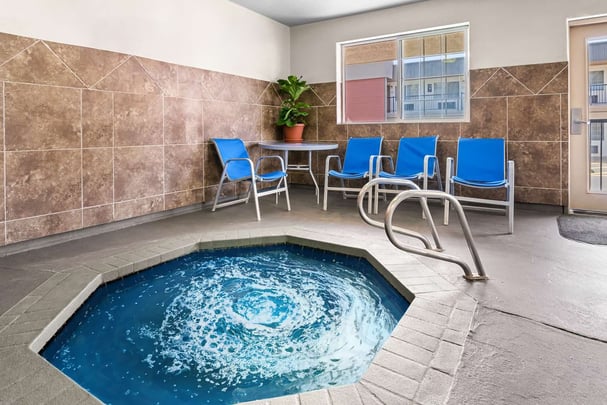 Indoor Pool / Hot Tub