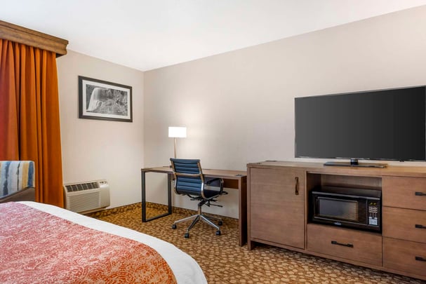 Double Queen Guest Room