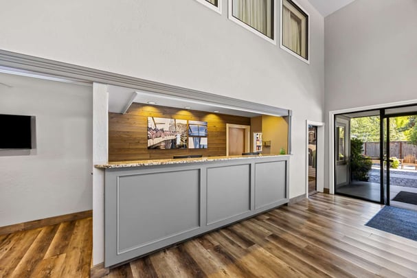 BW GrantsPass OR FrontDesk