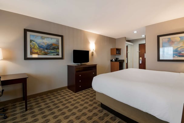 King standard with desk