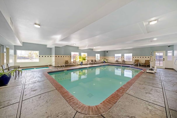 BW WhiteCity Oregon Pool