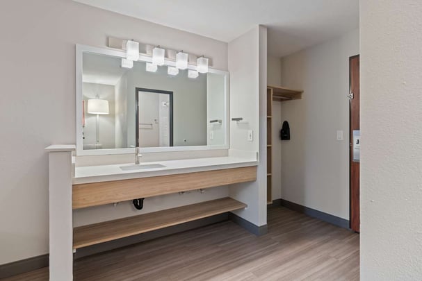 Double Queen Bathroom Vanity BWLO