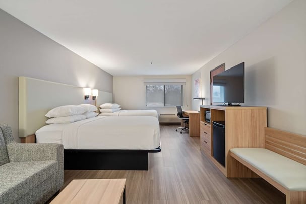 Double Queen Guestroom BWLO