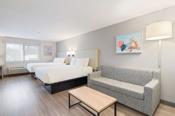 Family Room Guestroom BWLO