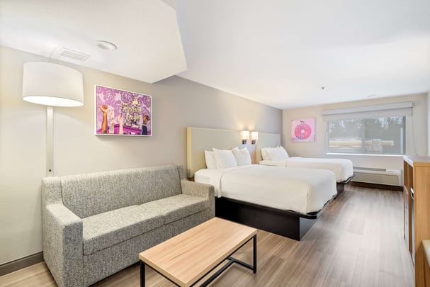 Family Room Guestroom BWLO