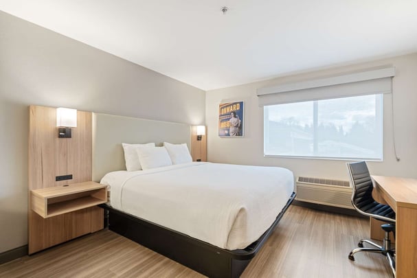 King ADA Guestroom BWLO