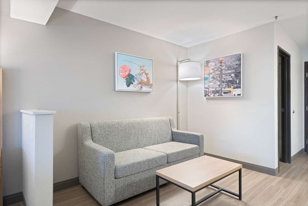 King Suite with Sofa Guestroom Sofa Sitting Area BWLO