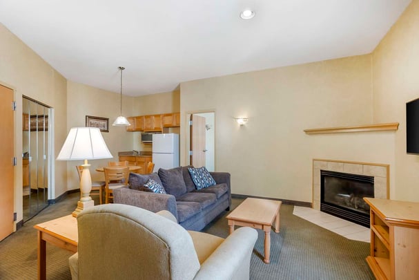 King Suite - Main Building