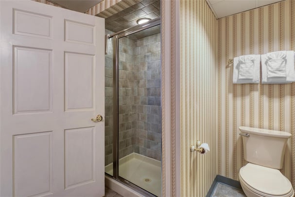 King Suite Living Room