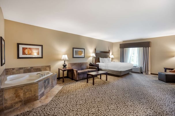 King Room w/ jacuzzi