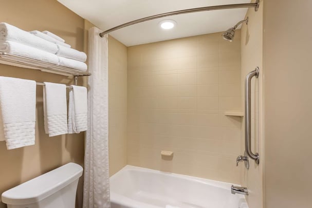 Guest Bath Standard Rooms
