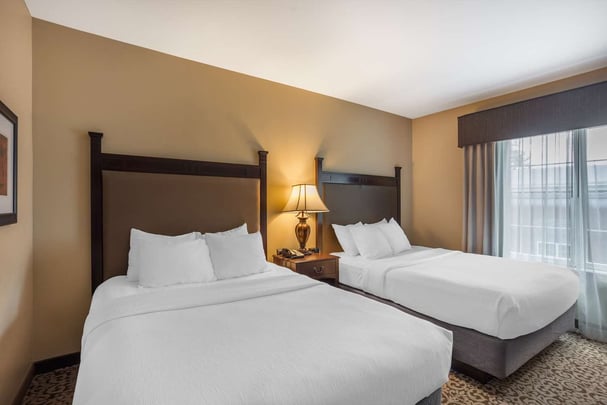 Two Room Suite 2 Queen Beds
