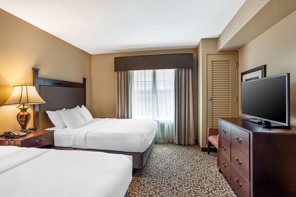 Two Room Suite 2 Queen Beds