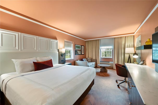 Inn at Lewisburg King RM