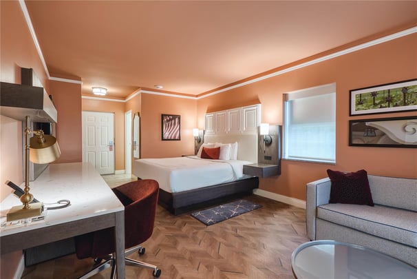 Inn at Lewisburg King RM