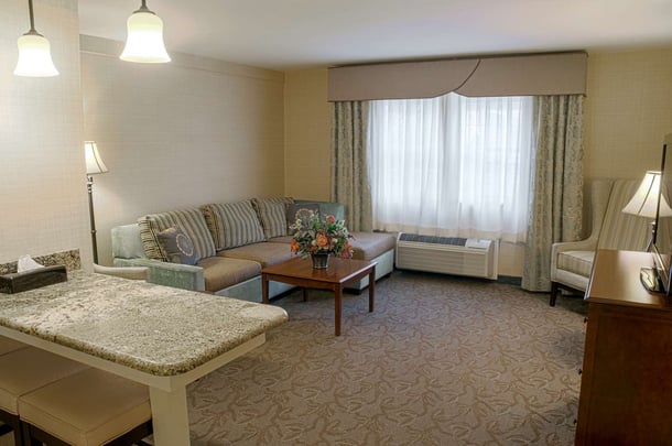 Living Room of the two queen bed roo