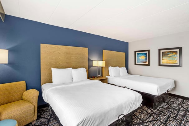 2 QUEEN BEDS NON SMOKING