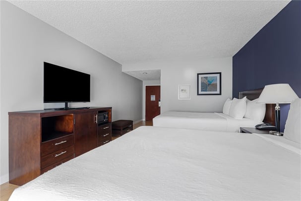 2 Queen Bed Room Pet Friendly